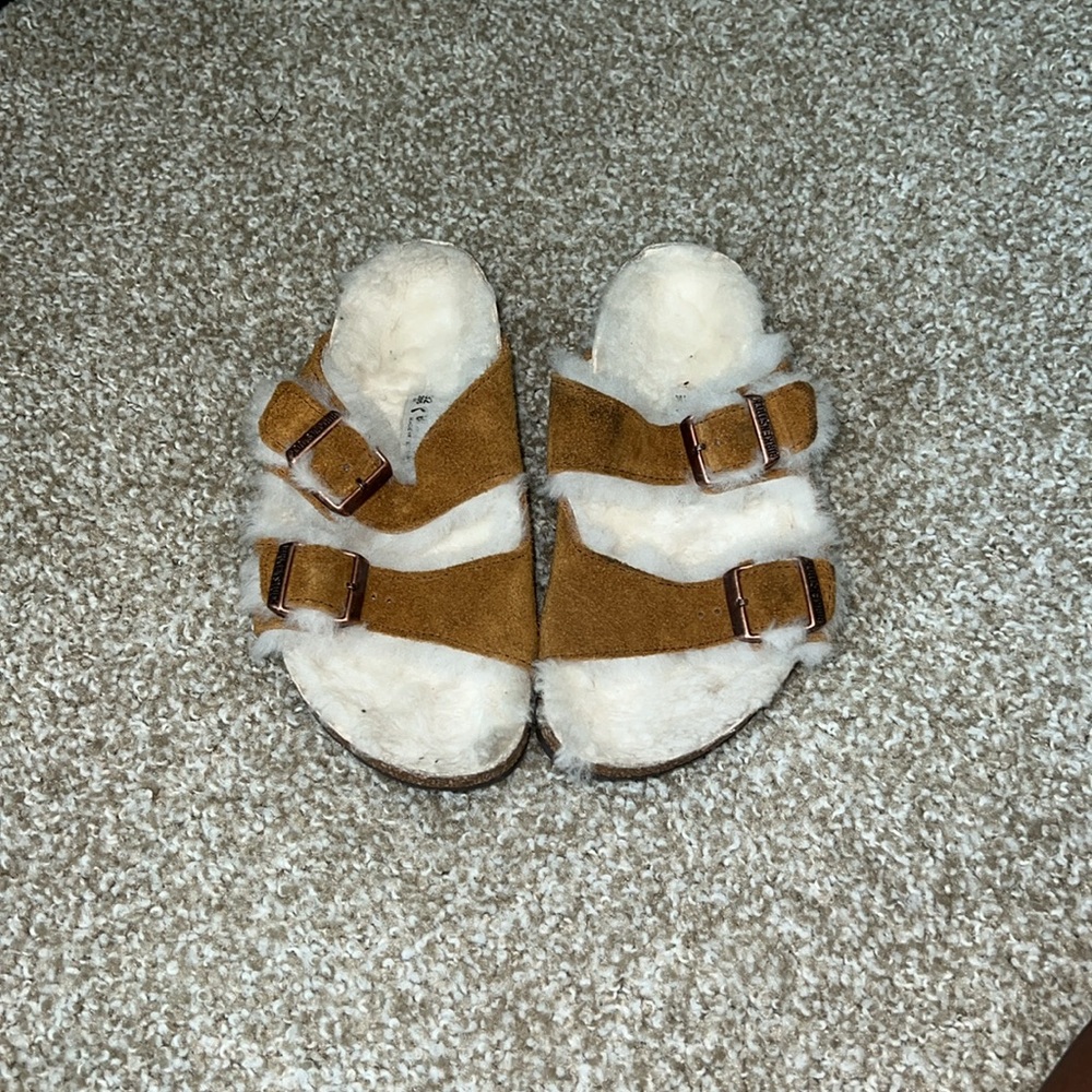 Birkenstock Brown Kids Slippers with White Fur